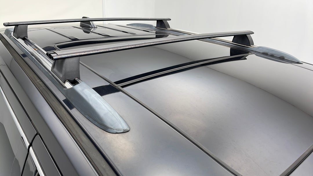 2015 Jeep Grand Cherokee Overland (4x4), Automatic, 140564 km, Roof/Sunroof View