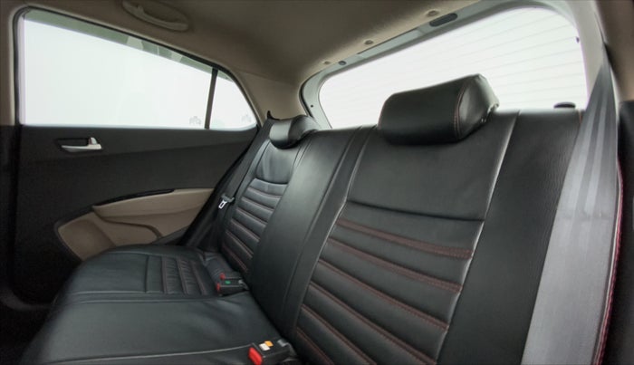 2015 Hyundai Grand i10 ASTA 1.1 (O) CRDI, Diesel, Manual, 48,610 km, Right Side Rear Door Cabin