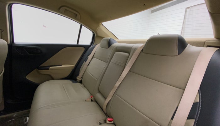 2015 Honda City 1.5L I-VTEC SV, Petrol, Manual, 23,615 km, Right Side Rear Door Cabin