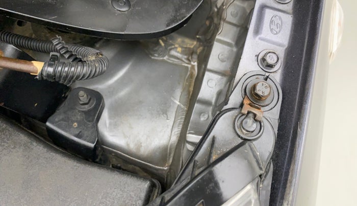2017 Hyundai Grand i10 MAGNA 1.2 KAPPA VTVT, CNG, Manual, 82,848 km, Left headlight - Clamp has minor damage