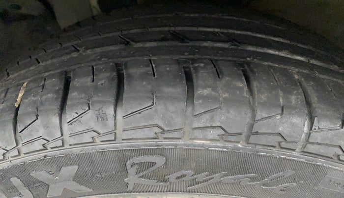 2015 Hyundai Creta SX (O) 1.6 DIESEL, Diesel, Manual, 81,266 km, Left Front Tyre Tread