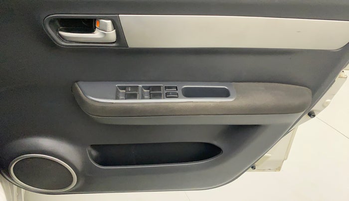 2011 Maruti Swift VXI, Petrol, Manual, 76,529 km, Driver Side Door Panels Control