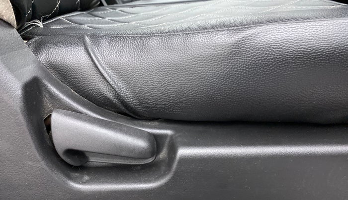 2017 Maruti Wagon R 1.0 VXI AMT, Petrol, Automatic, 83,980 km, Driver Side Adjustment Panel