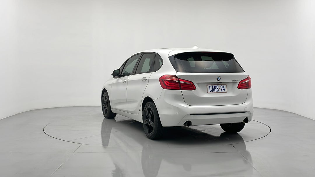 Left Back Diagonal (45- Degree) View