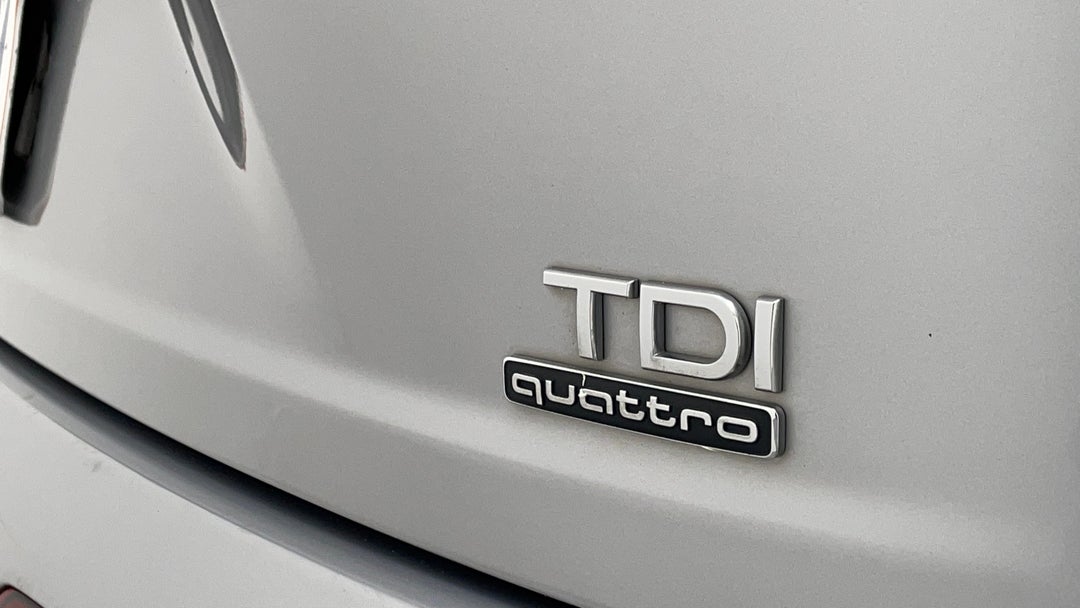 Badge (Boot Right Side)