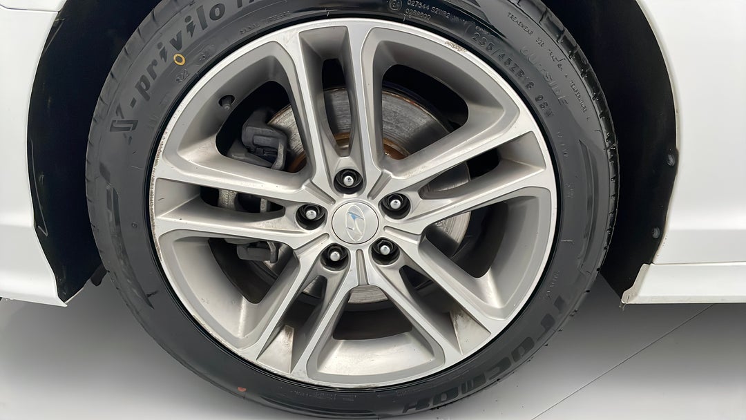 Wheels Rim Front LHS Scratch