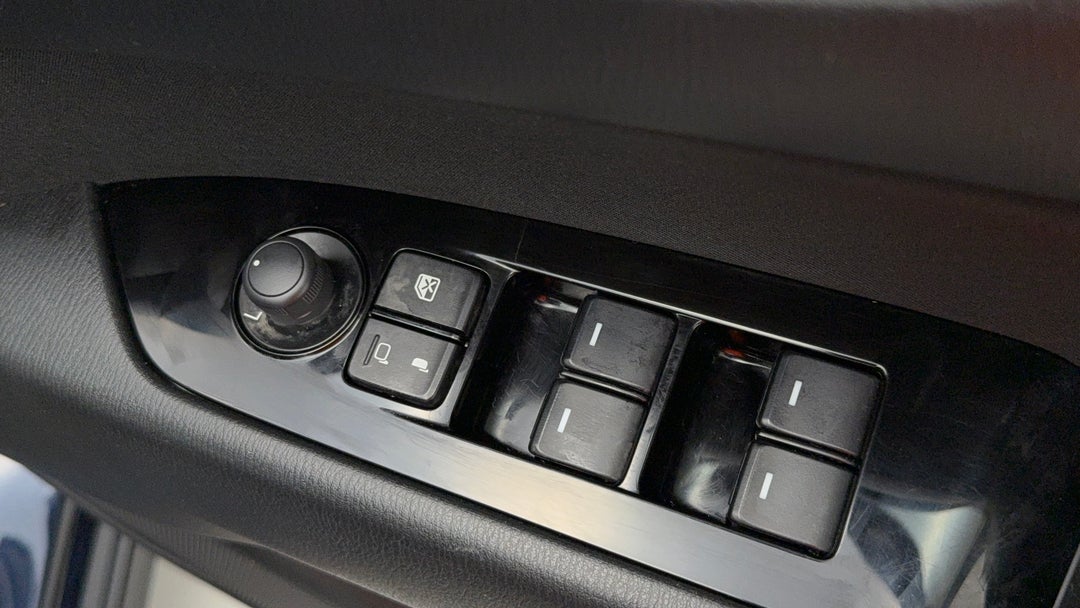 2024 Mazda CX-5 G20 Maxx (FWD), Automatic, 31063 km, Drivers Side Door Panel Controls