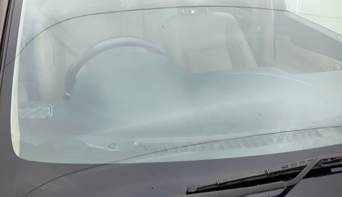 2015 Maruti Ciaz ZXI+, Petrol, Manual, 74,946 km, Front windshield - Minor spot on windshield