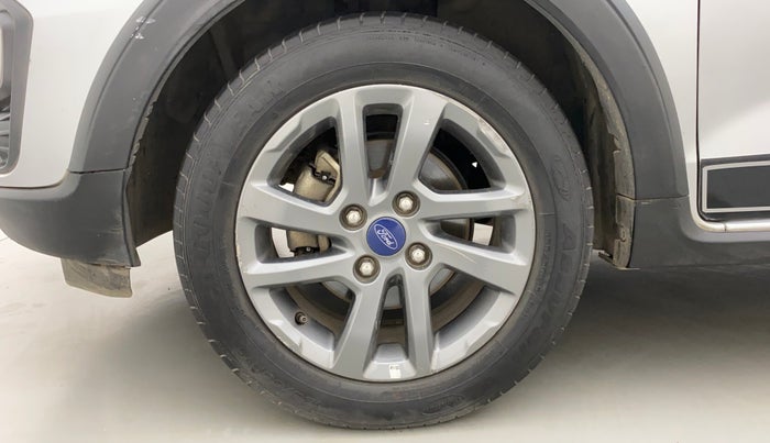 2018 Ford FREESTYLE TITANIUM PLUS 1.2 PETROL, Petrol, Manual, 52,626 km, Left Front Wheel