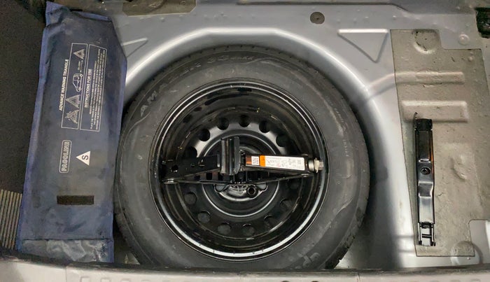 2018 Ford FREESTYLE TITANIUM PLUS 1.2 PETROL, Petrol, Manual, 52,626 km, Spare Tyre