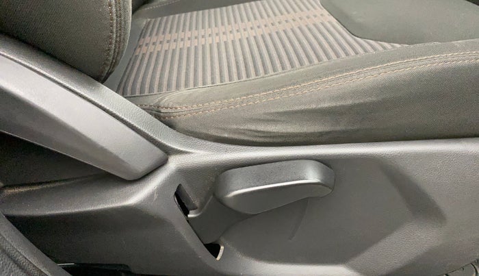 2018 Ford FREESTYLE TITANIUM PLUS 1.2 PETROL, Petrol, Manual, 52,626 km, Driver Side Adjustment Panel