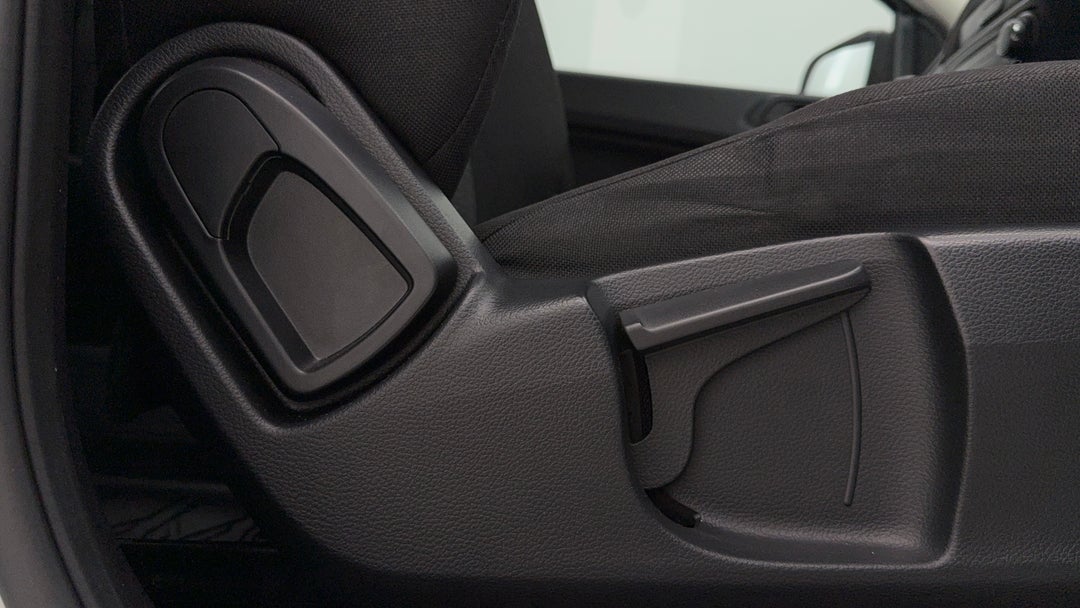 2021 Ford Ranger Xl 3.2 (4x4), Automatic, 97392 km, Drivers Side Adjustment Panel