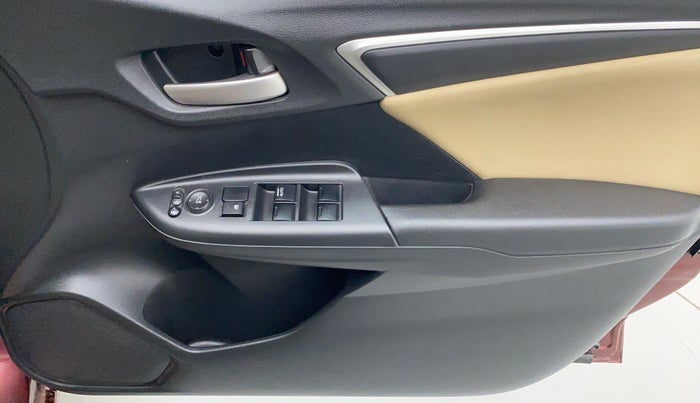 2017 Honda Jazz 1.2 V AT, Petrol, Automatic, 13,755 km, Driver Side Door Panels Control