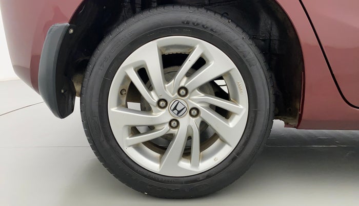 2017 Honda Jazz 1.2 V AT, Petrol, Automatic, 13,755 km, Right Rear Wheel