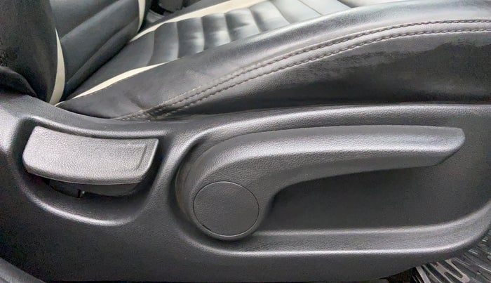 2017 Hyundai Verna 1.6 SX VTVT, Petrol, Manual, 33,418 km, Driver Side Adjustment Panel