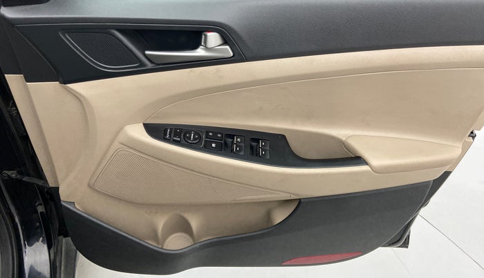 2019 Hyundai Tucson 2WD AT GLS PETROL, Petrol, Automatic, 39,264 km, Driver Side Door Panels Control