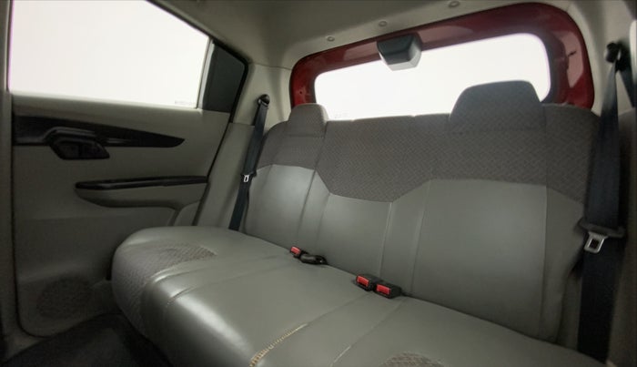 2016 Mahindra Kuv100 K4 D 6 STR, Diesel, Manual, 1,09,428 km, Right Side Rear Door Cabin