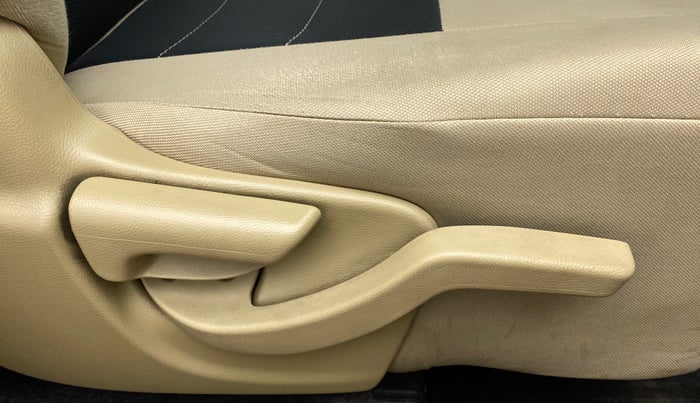 2015 Honda Brio 1.2 S MT I VTEC, Petrol, Manual, 44,135 km, Driver Side Adjustment Panel