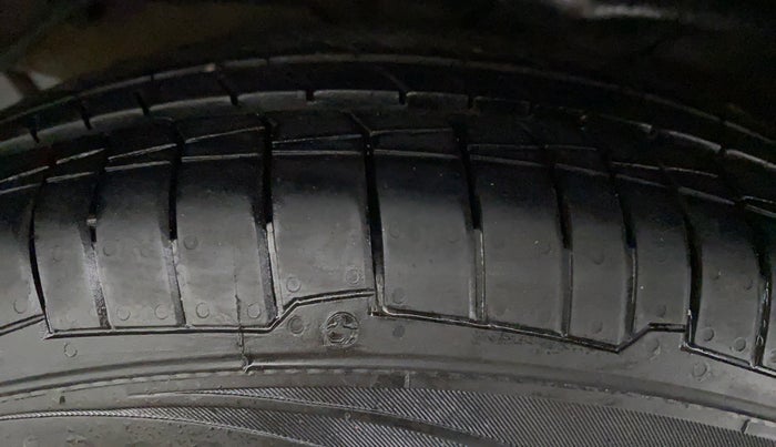 2012 Hyundai i10 ERA 1.1 IRDE, Petrol, Manual, 58,645 km, Left Front Tyre Tread