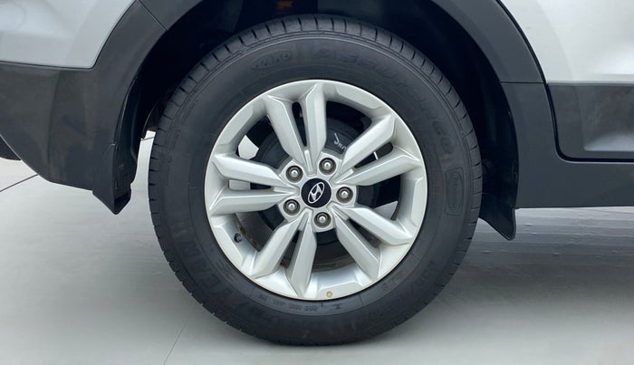 2016 Hyundai Creta SX PLUS 1.6 PETROL, Petrol, Manual, 10,667 km, Right Rear Wheel