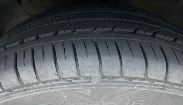 2016 Hyundai Creta SX PLUS 1.6 PETROL, Petrol, Manual, 10,667 km, Left Front Tyre Tread