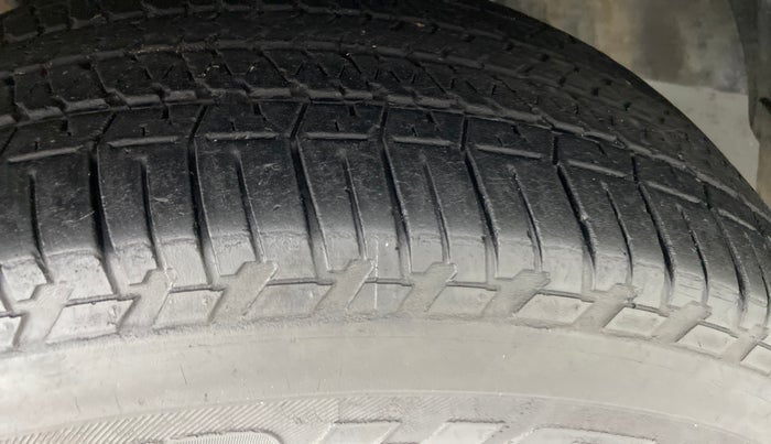 2016 Mahindra Scorpio S10, Diesel, Manual, 87,784 km, Right Rear Tyre Tread
