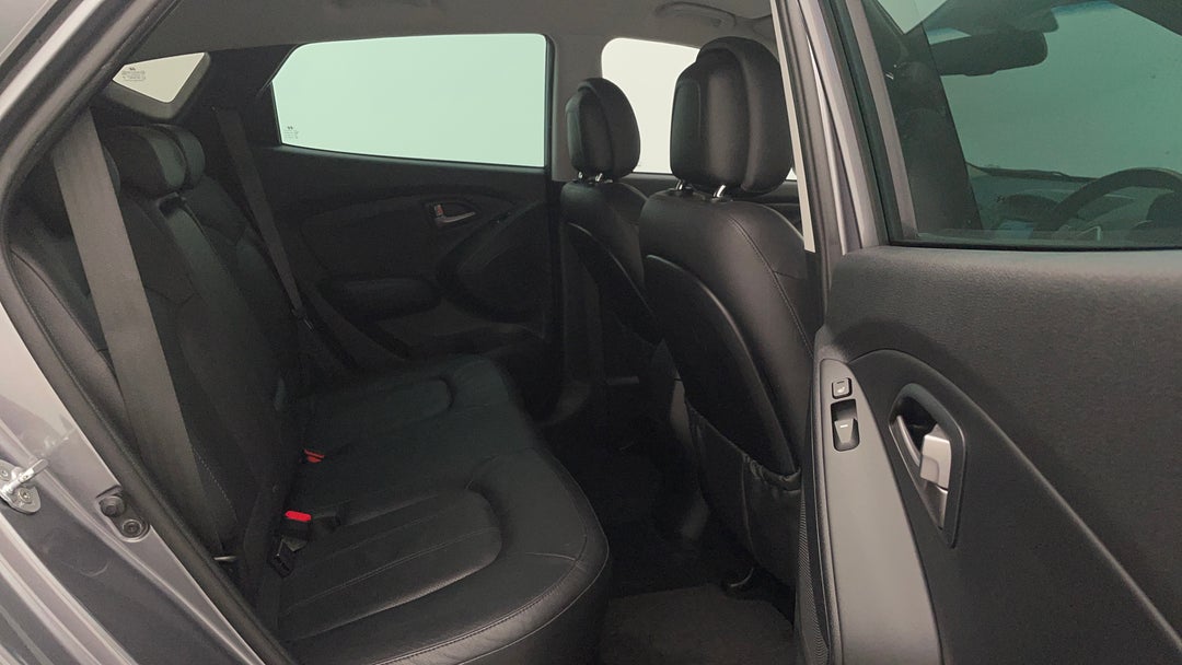 2014 Hyundai Ix35 Se (fwd), Automatic, 103285 km, Right Side Rear Door Cabin View
