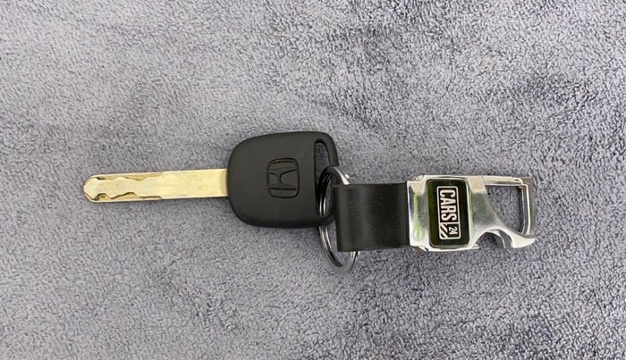 2015 Honda Brio S MT, Petrol, Manual, 74,161 km, Key Close Up