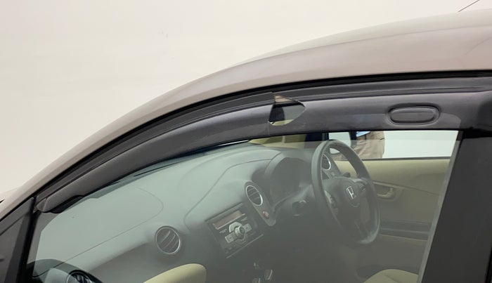 2015 Honda Brio S MT, Petrol, Manual, 74,161 km, Front passenger door - Door visor damaged
