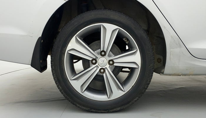 2017 Hyundai Verna 1.6 SX VTVT, Petrol, Manual, 48,460 km, Right Rear Wheel