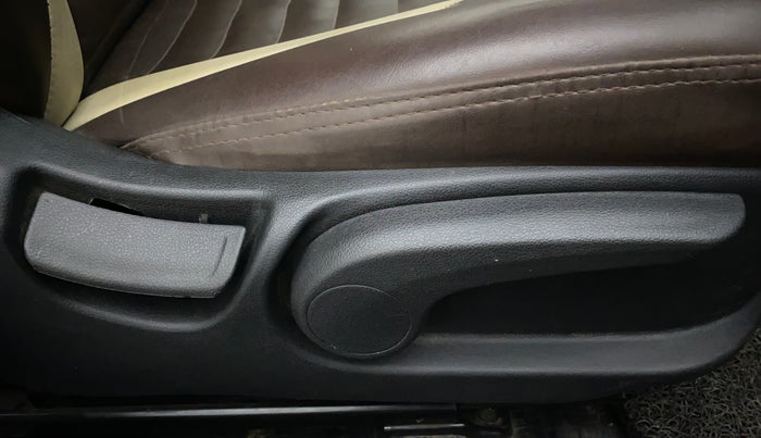 2017 Hyundai Verna 1.6 SX VTVT, Petrol, Manual, 48,460 km, Driver Side Adjustment Panel