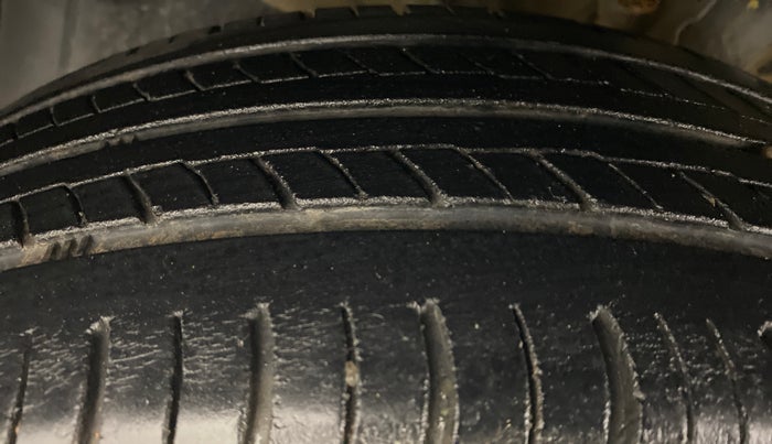 2016 Maruti Baleno DELTA 1.2 K12, Petrol, Manual, 46,165 km, Left Front Tyre Tread