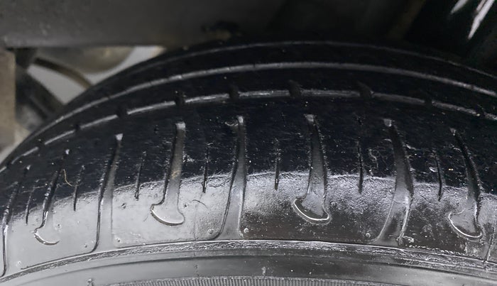 2019 Hyundai Grand i10 1.2 KAPPA SPORTZ (O), Petrol, Manual, 34,954 km, Left Rear Tyre Tread