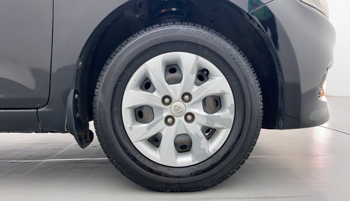 2016 Hyundai Elite i20 MAGNA 1.2, Petrol, Manual, 1,17,516 km, Right Front Wheel