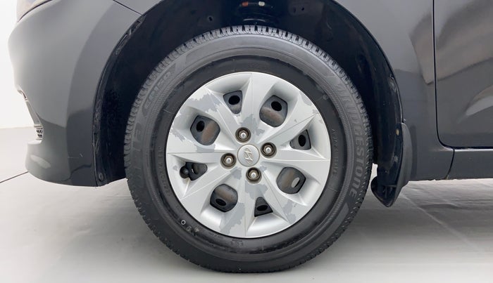 2016 Hyundai Elite i20 MAGNA 1.2, Petrol, Manual, 1,17,516 km, Left Front Wheel