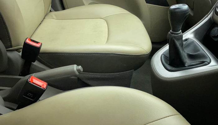 2014 Hyundai i10 SPORTZ 1.1 IRDE2, Petrol, Manual, 50,086 km, Gear Lever