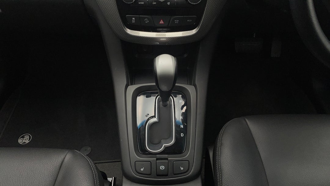 2017 Holden Captiva 7 Ltz (awd), Automatic, 30356 km, Gear Lever 