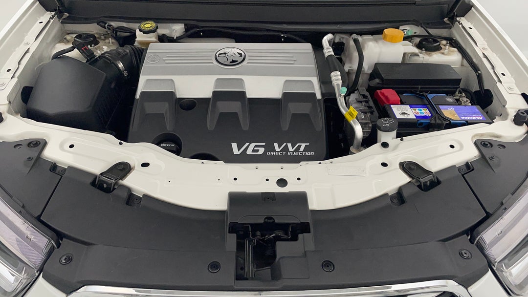 2017 Holden Captiva 7 Ltz (awd), Automatic, 30356 km, Open Bonnet (Engine)