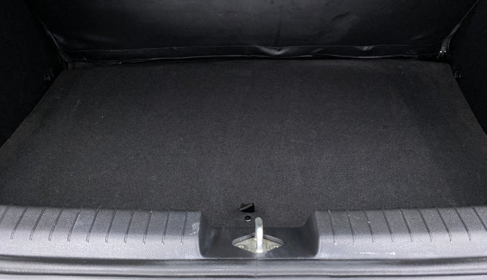 2015 Hyundai Elite i20 MAGNA 1.2, Petrol, Manual, 59,112 km, Boot Inside