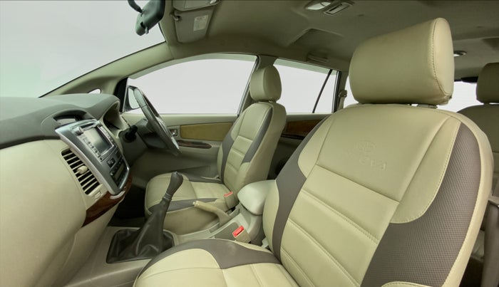 2014 Toyota Innova 2.5 VX 7 STR, Diesel, Manual, 98,210 km, Right Side Front Door Cabin