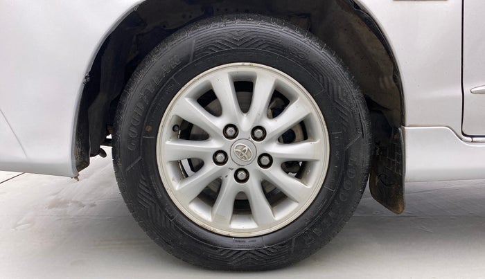 2014 Toyota Innova 2.5 VX 7 STR, Diesel, Manual, 98,210 km, Left Front Wheel