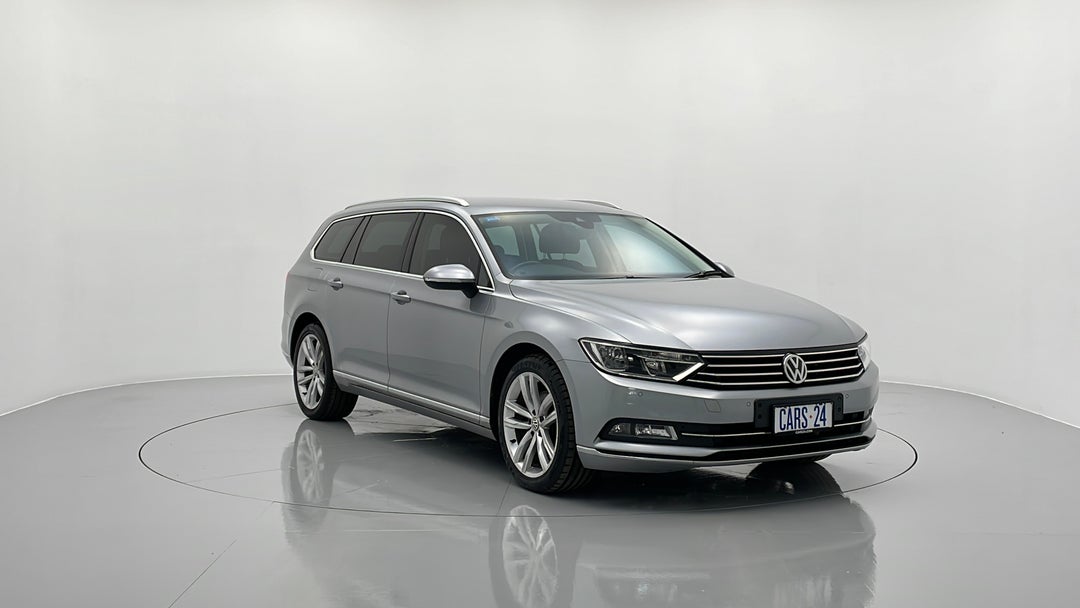 Right Front Diagonal (45- Degree) View