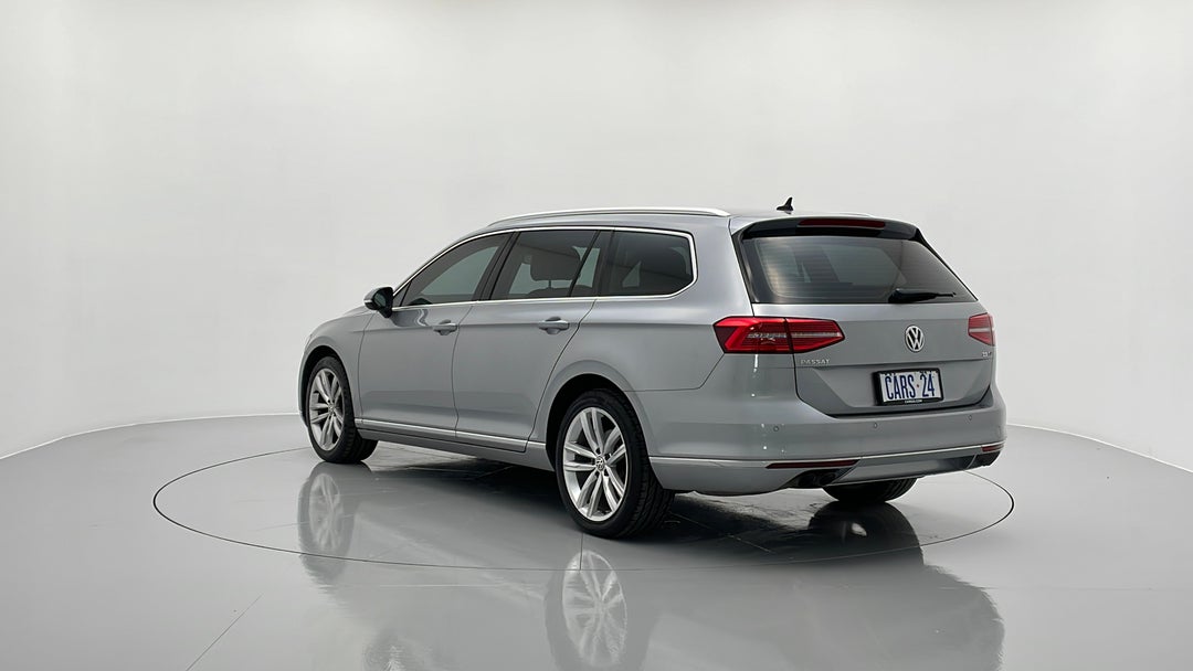 Left Back Diagonal (45- Degree) View