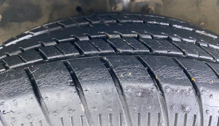 2016 Maruti Celerio VXI AGS, Petrol, Automatic, 15,198 km, Left Front Tyre Tread