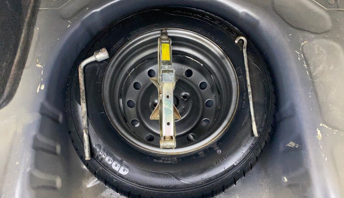 2019 Maruti Dzire LXI, Petrol, Manual, 27,259 km, Spare Tyre