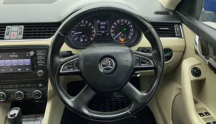 2015 Skoda Octavia ELEGANCE 2.0 TDI CR AT, Diesel, Automatic, 82,815 km, Steering Wheel Close Up