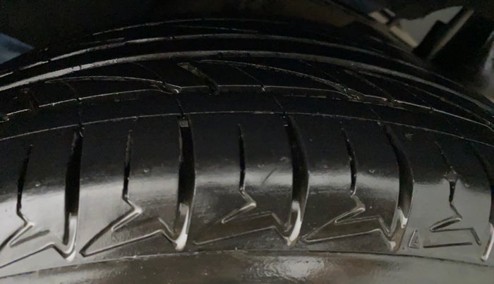 2015 Skoda Octavia ELEGANCE 2.0 TDI CR AT, Diesel, Automatic, 82,815 km, Left Rear Tyre Tread