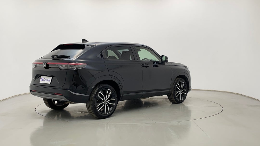 Right Back Diagonal (45- Degree) View