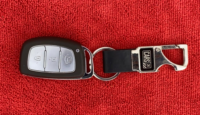 2019 Hyundai Elite i20 ASTA 1.2 (O), Petrol, Manual, 40,859 km, Key Close Up