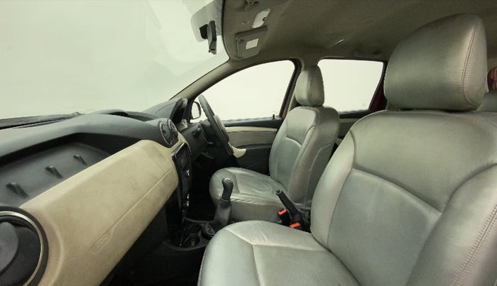 2014 Renault Duster RXL PETROL, Petrol, Manual, 42,115 km, Right Side Front Door Cabin